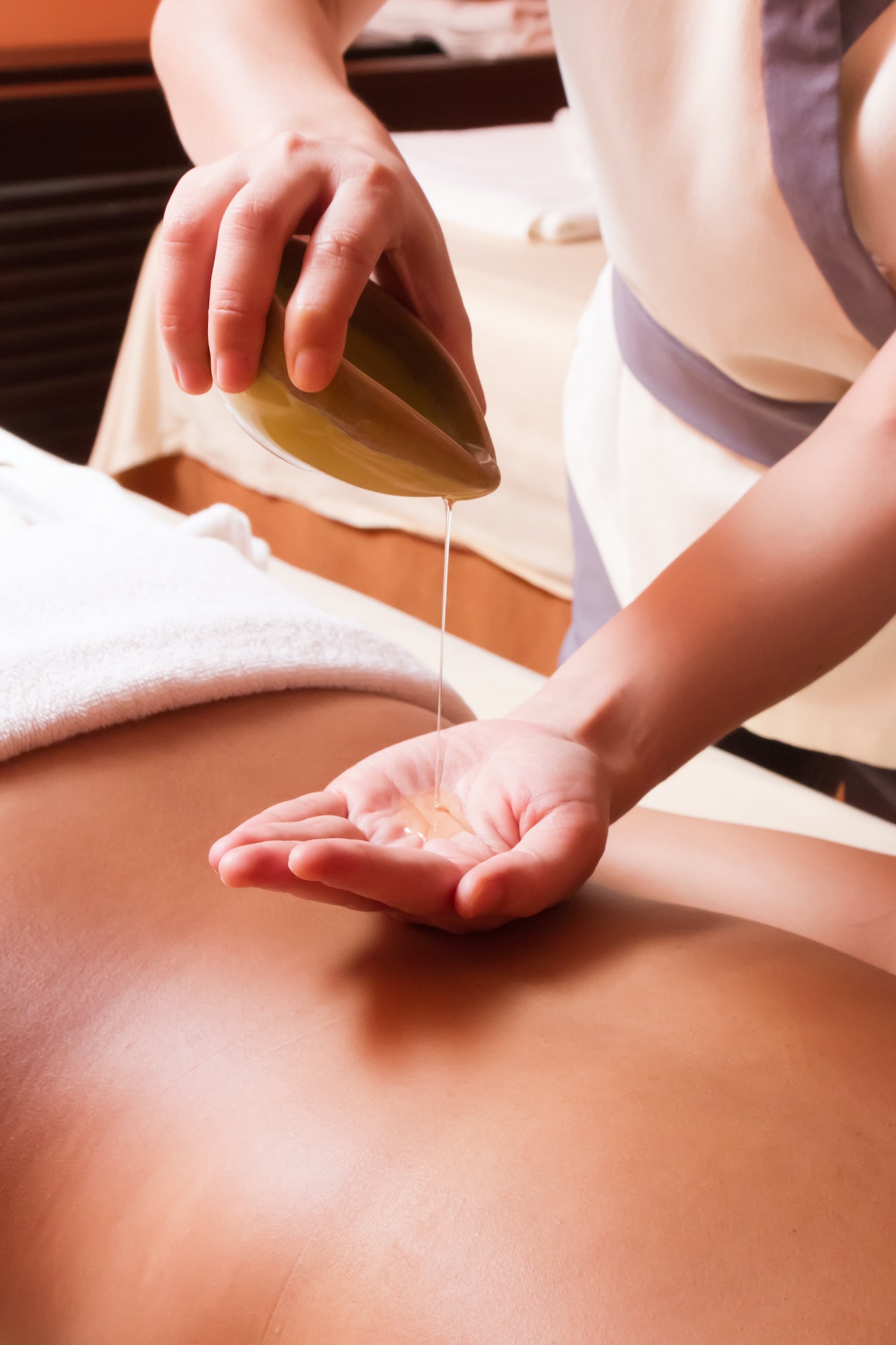 Aromatherapy oil massage